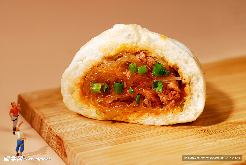 美味粉絲肉包