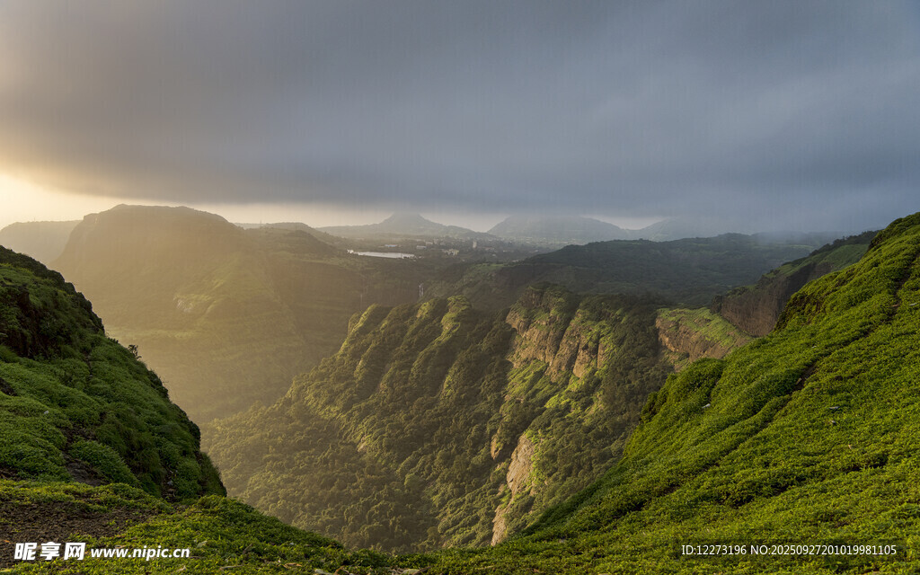 山間綠野美景