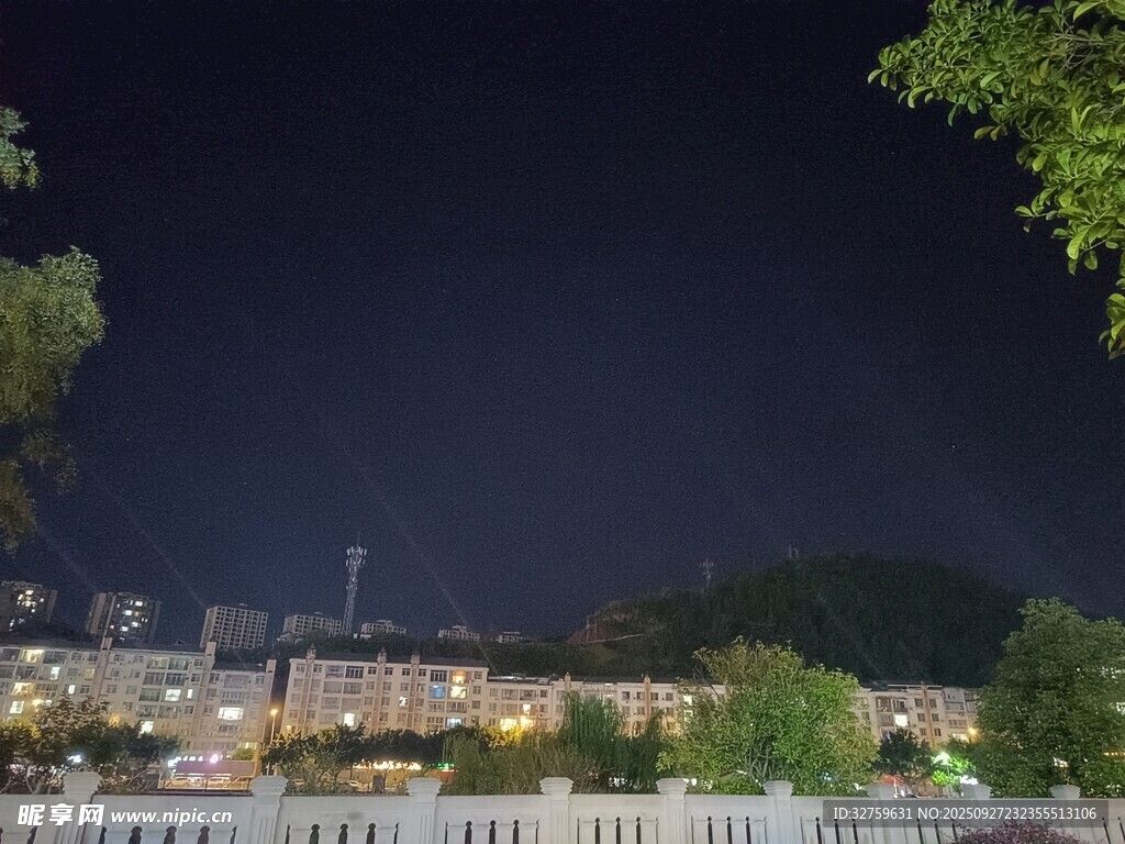 夜晚城市住宅區(qū)夜景