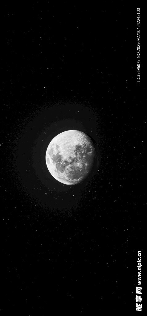 夜空中的孤獨(dú)月亮