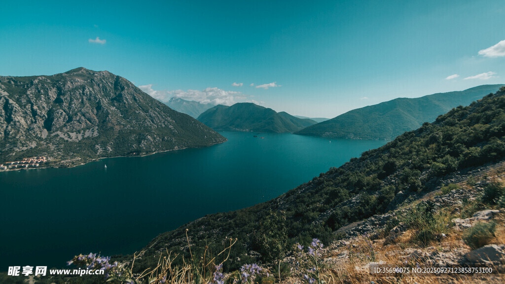 壯麗山水湖景風光圖
