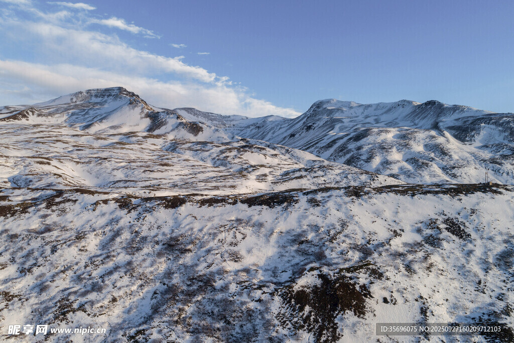 雪山壯麗風(fēng)光俯瞰圖