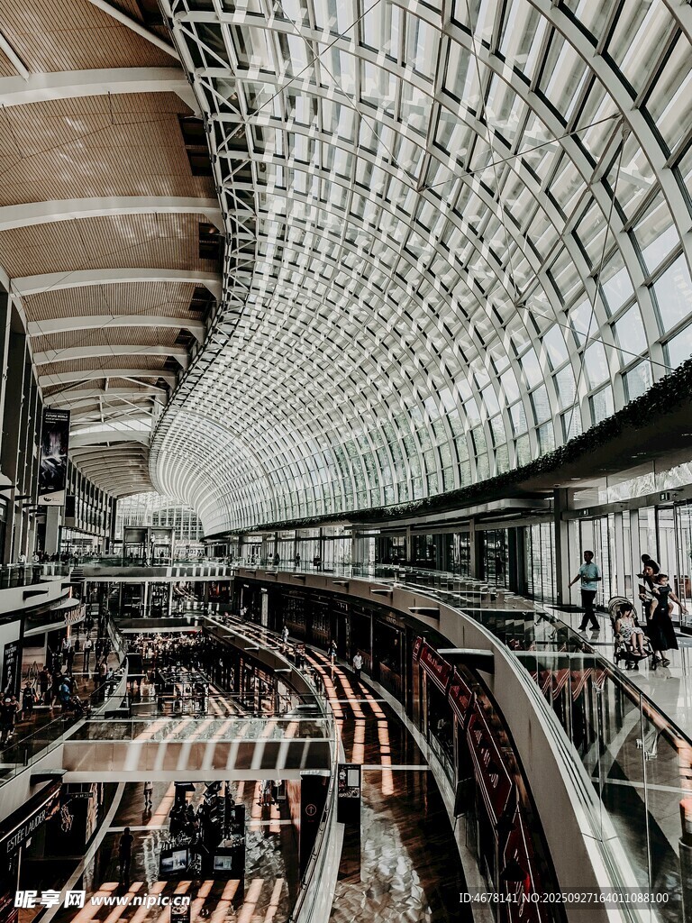 現(xiàn)代風(fēng)格大型室內(nèi)建筑空間