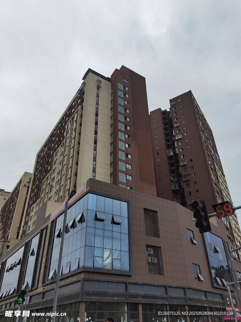 城市中的高層商業(yè)建筑