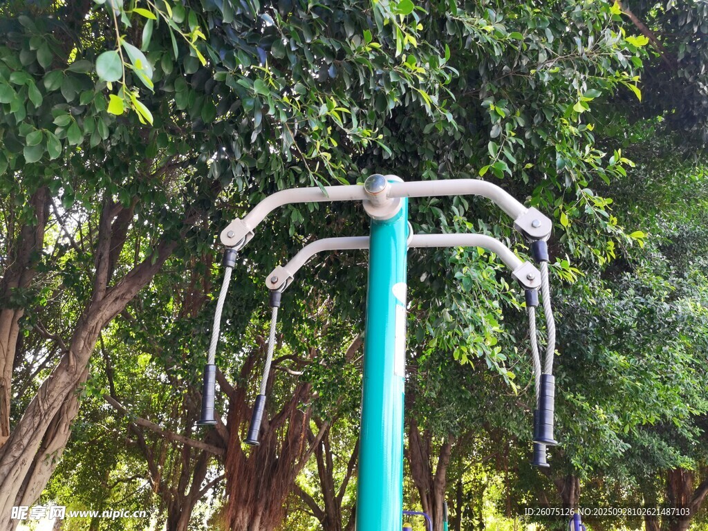 戶外健身器材之漫步機(jī)