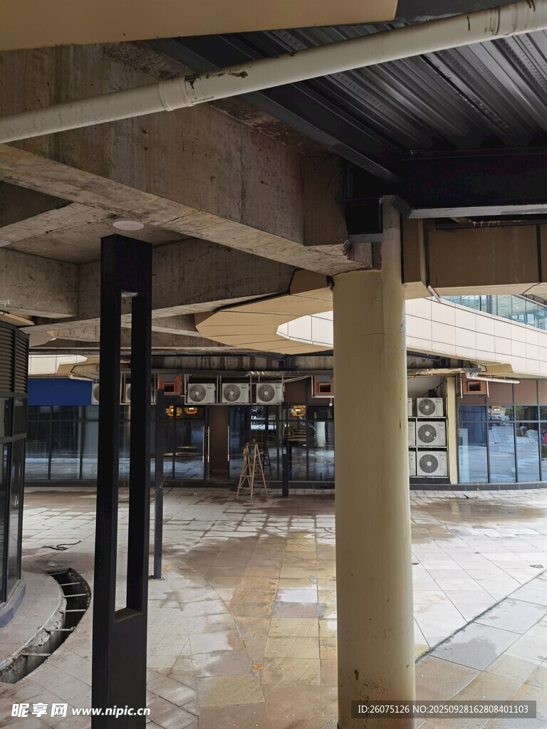 室內(nèi)建筑施工場景