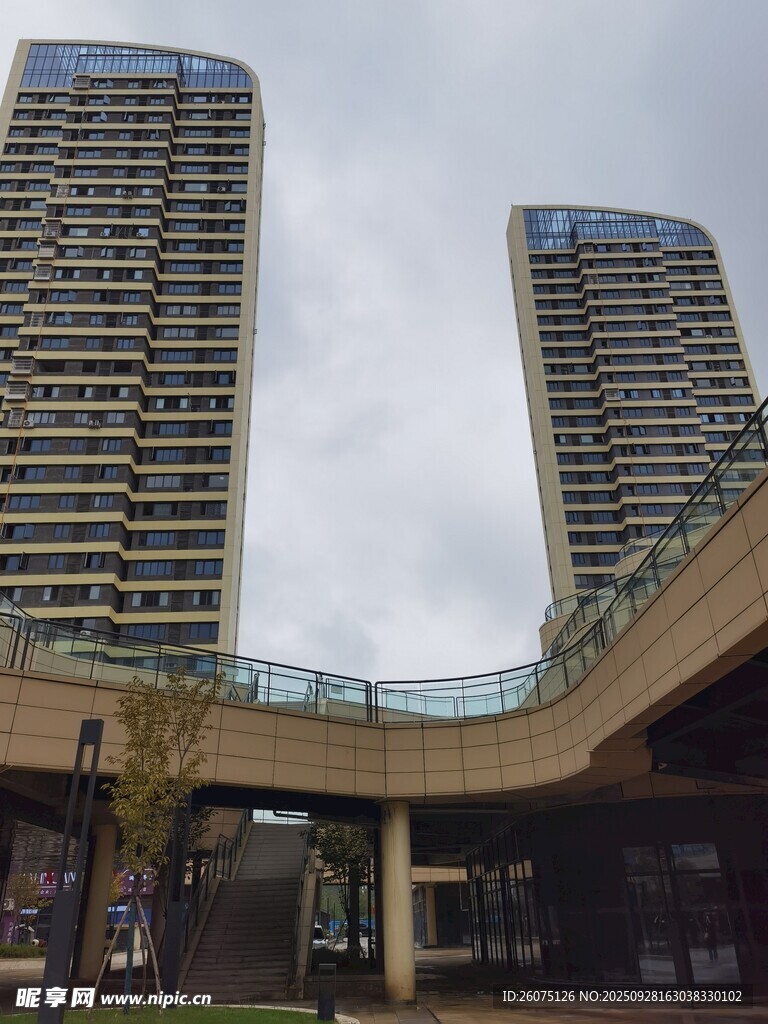 現(xiàn)代風(fēng)格雙子高樓建筑景觀