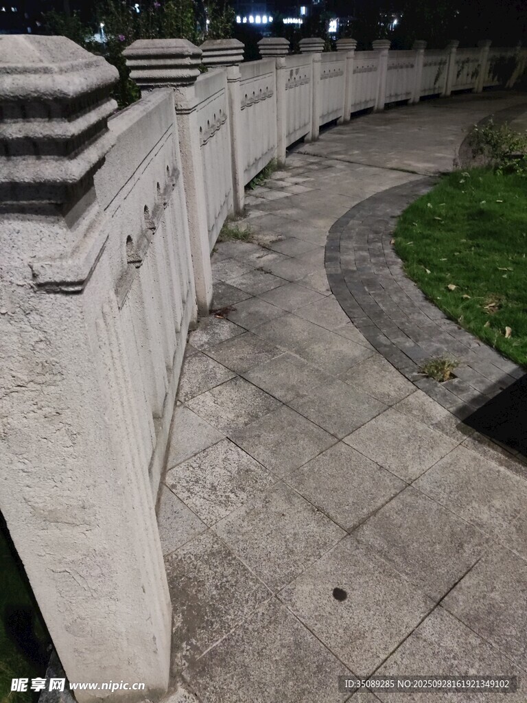 戶外石質圍欄景觀