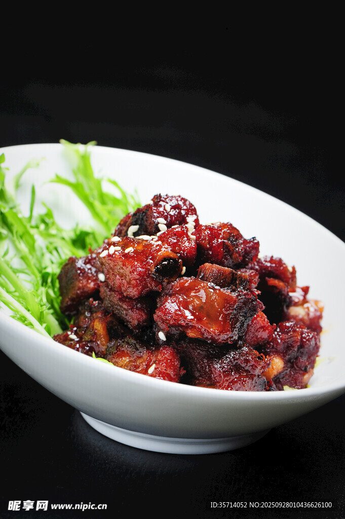 香辣美味炒排骨