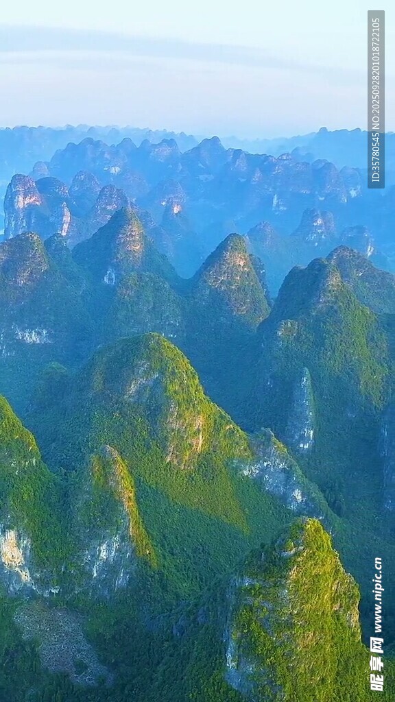 壯美奇峰景觀