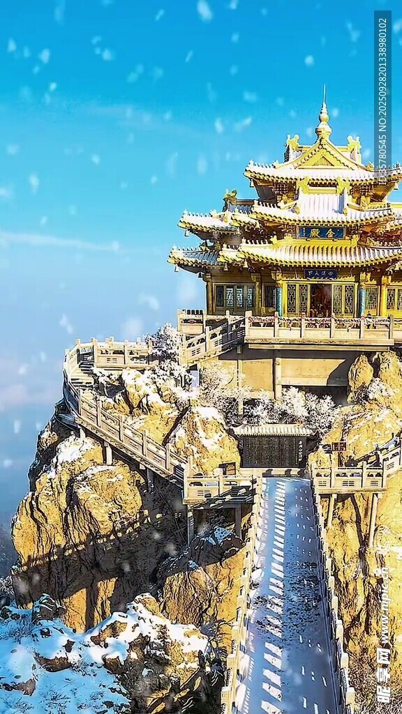 懸崖上的華麗古建筑