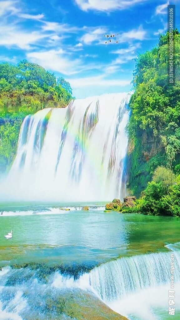 壯麗瀑布與蔥郁山水美景