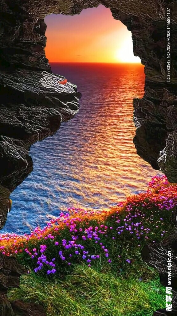 海邊巖洞日落旁的絢爛花卉