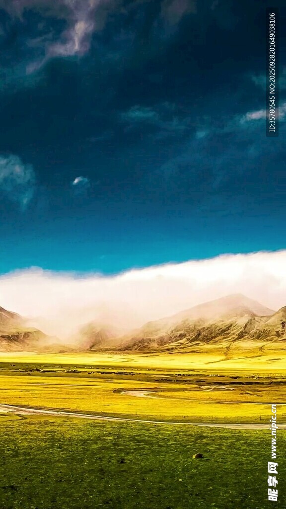 草原風起云涌壯麗景觀