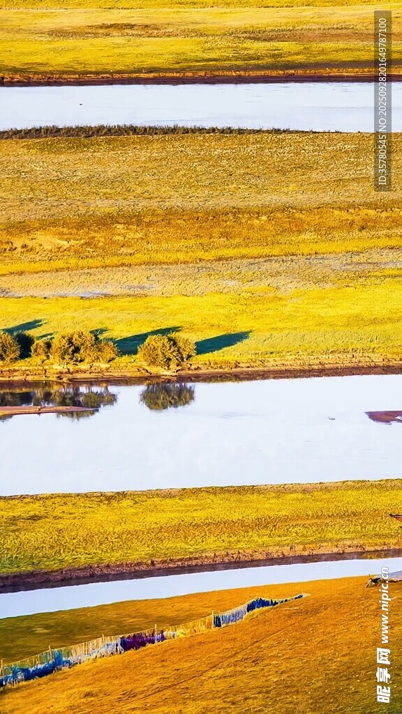 草原河畔美景
