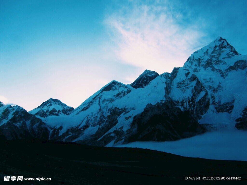 雪山壯麗風光