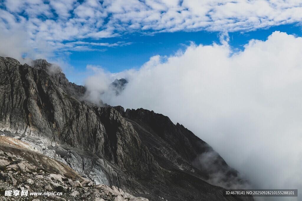 壯麗高山云海景觀