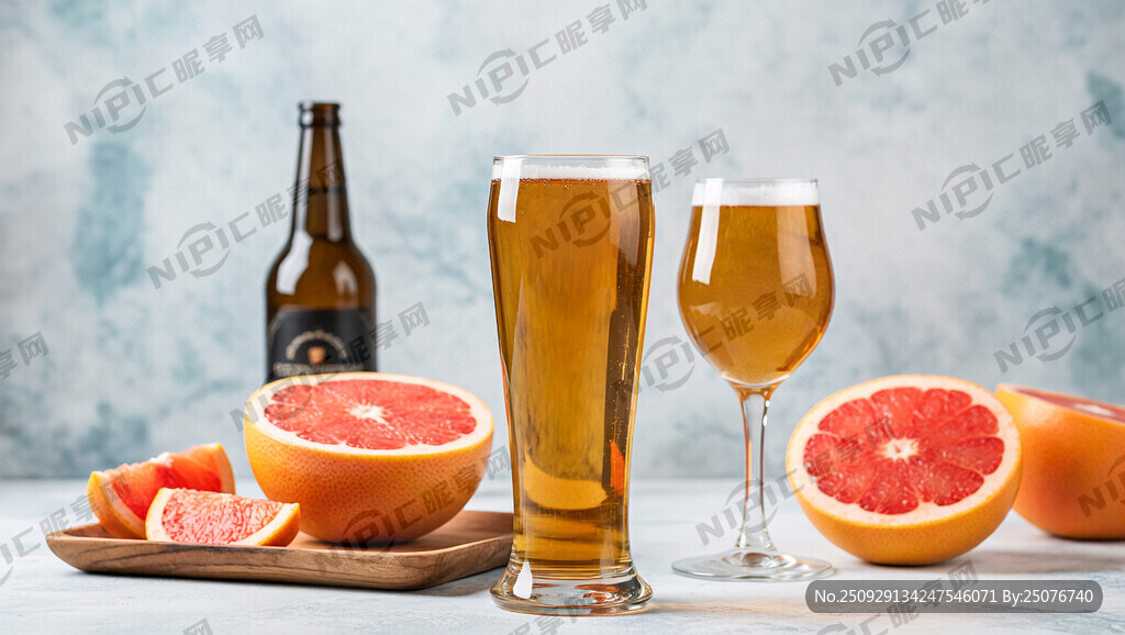 西柚白茶  精釀啤酒  高腳杯