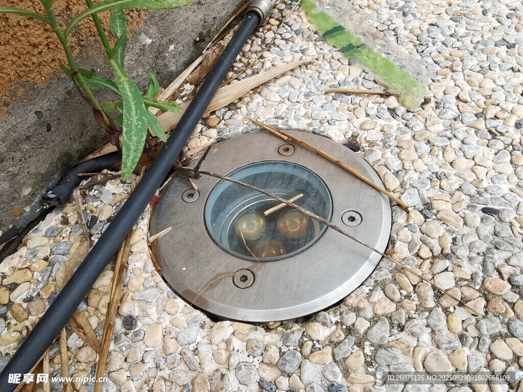 地面嵌入式戶外照明燈具