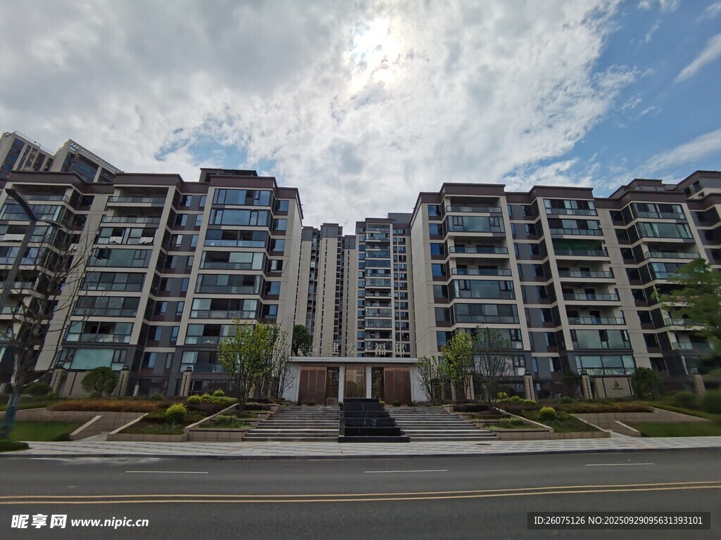 現(xiàn)代高層住宅小區(qū)景觀