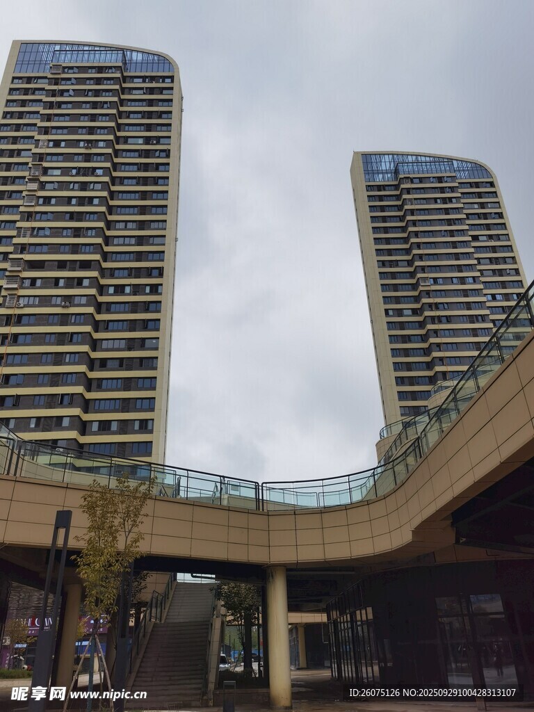 現(xiàn)代雙子高樓建筑景觀