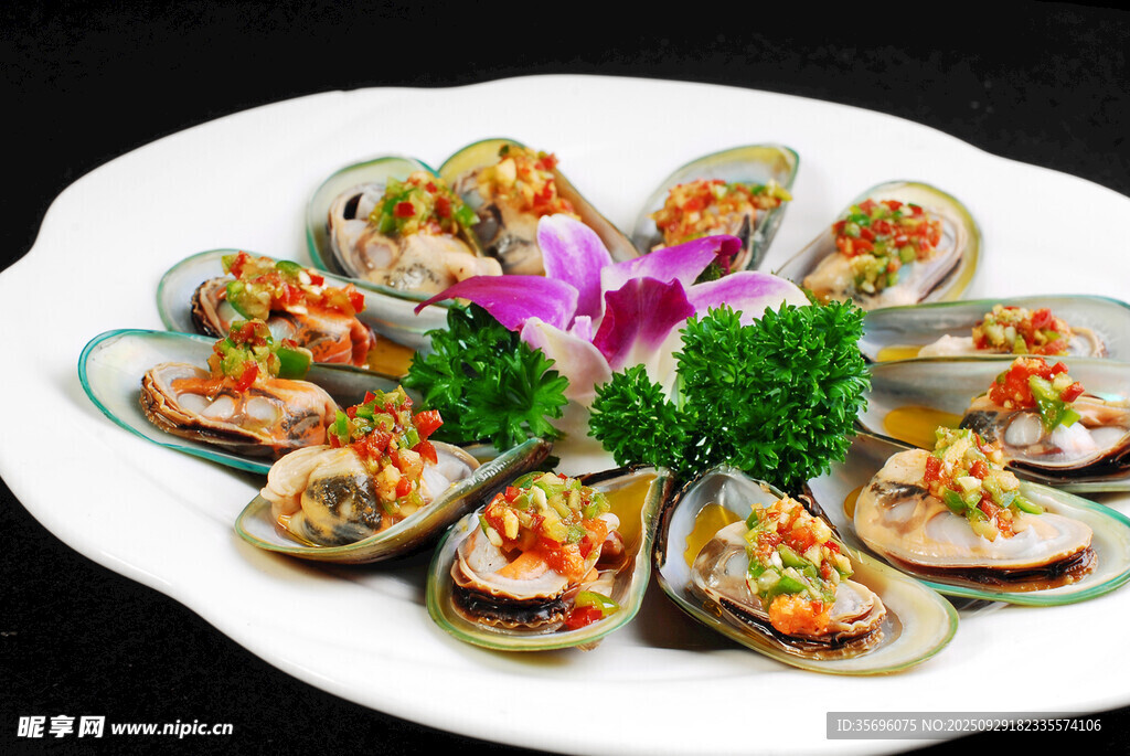 蒜蓉粉絲蒸鮑魚