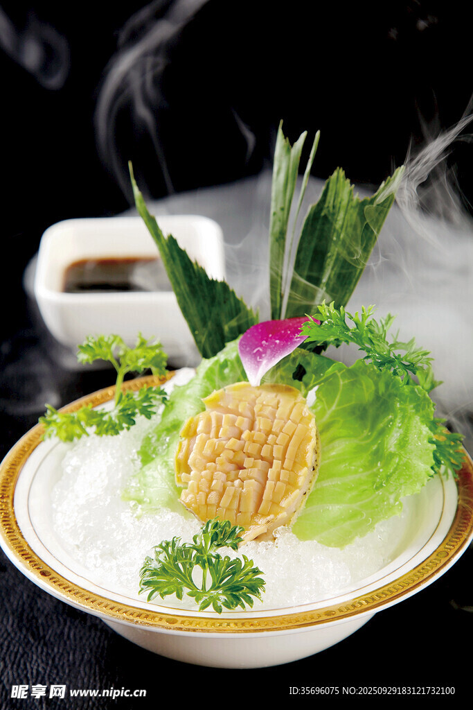 精致擺盤的特色佳肴