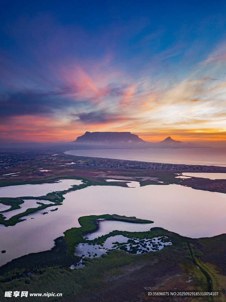壯麗湖景日出風(fēng)光