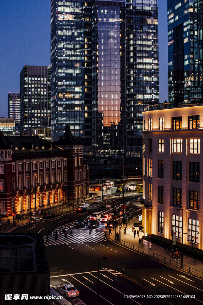 都市夜景繁華街道景象