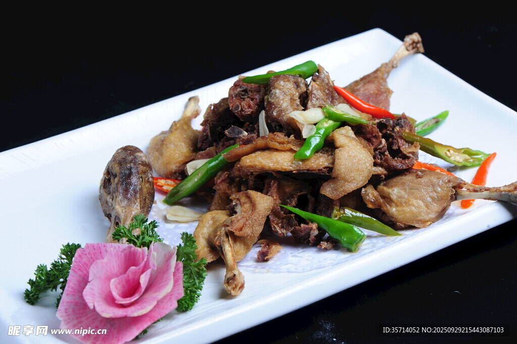香辣炒兔肉