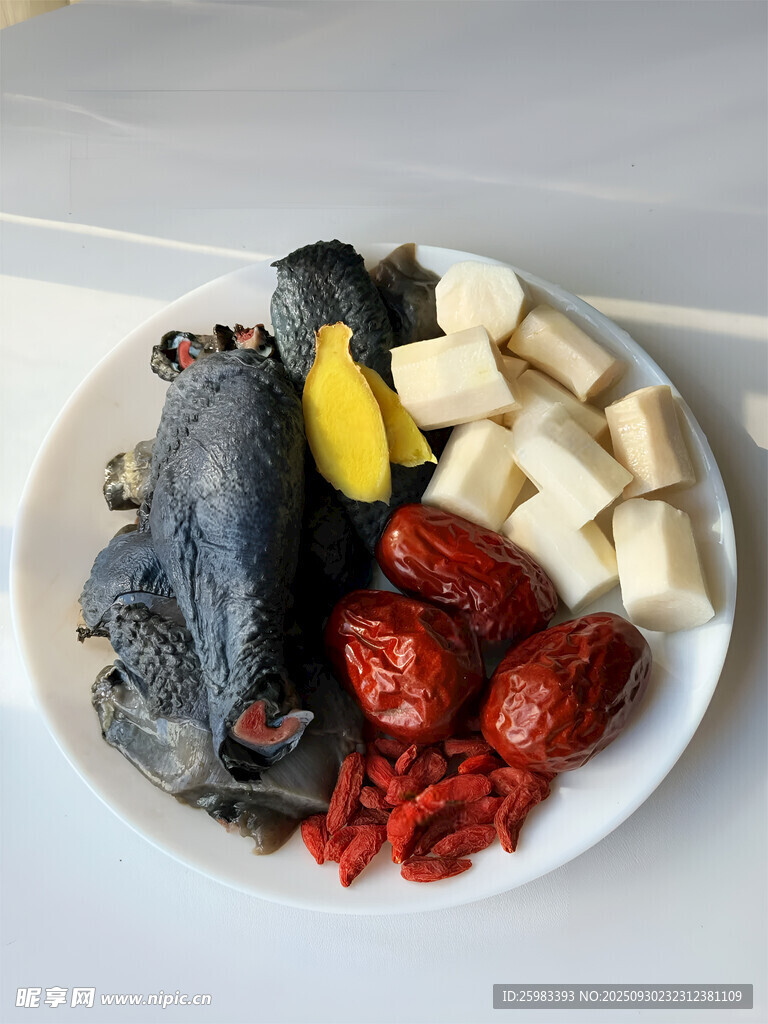 烏雞養(yǎng)生食材