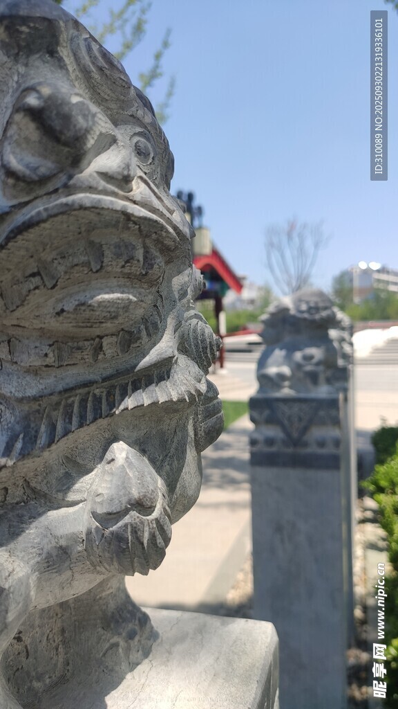 石獸雕塑 盡顯古樸威嚴(yán)