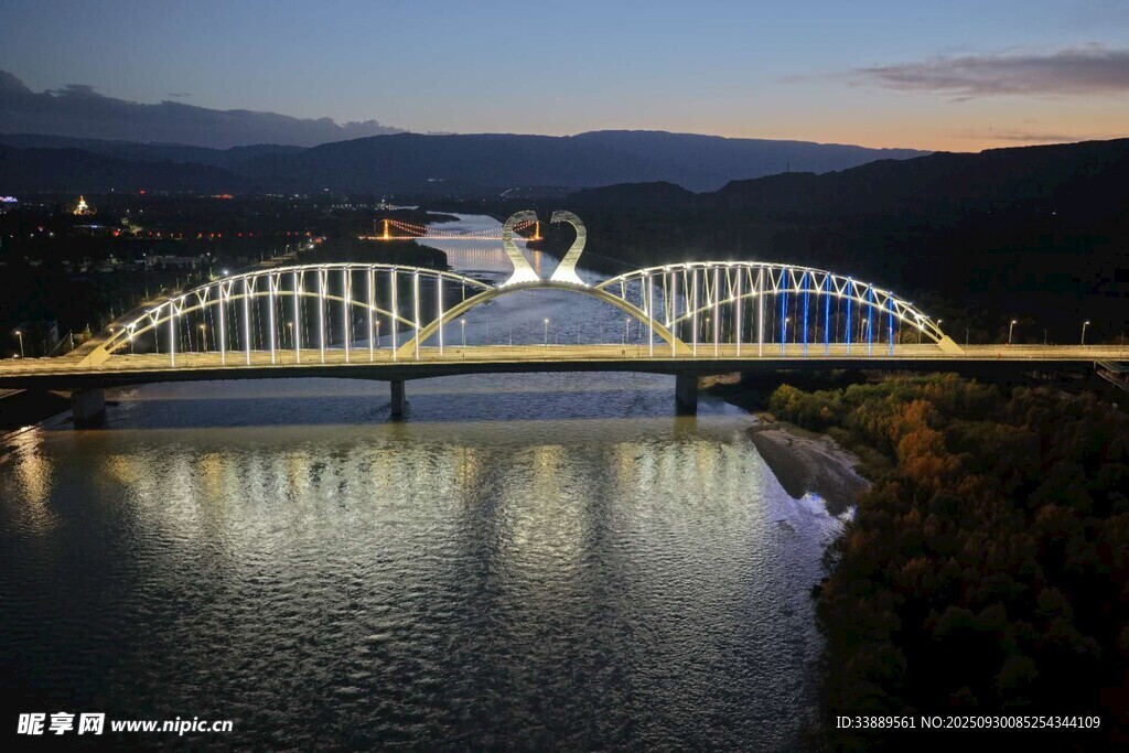 貴德縣惠安黃河市政大橋