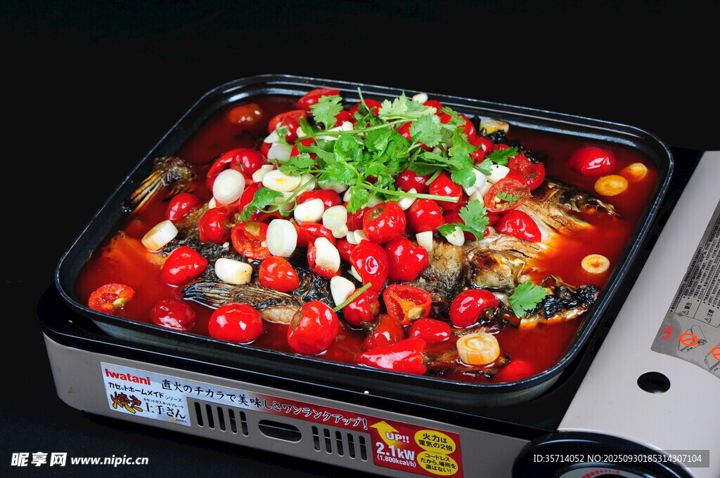 美味麻辣火鍋食材滿滿