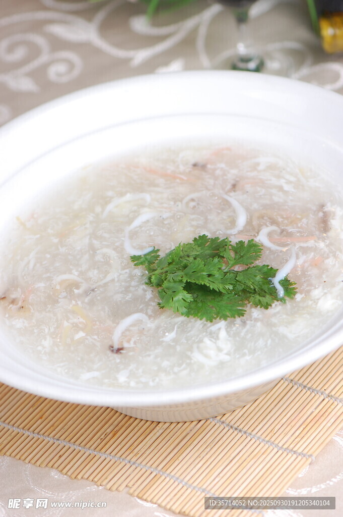 營養(yǎng)美味的瘦肉粥