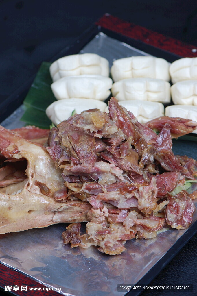 美味熟食拼盤誘人佳肴