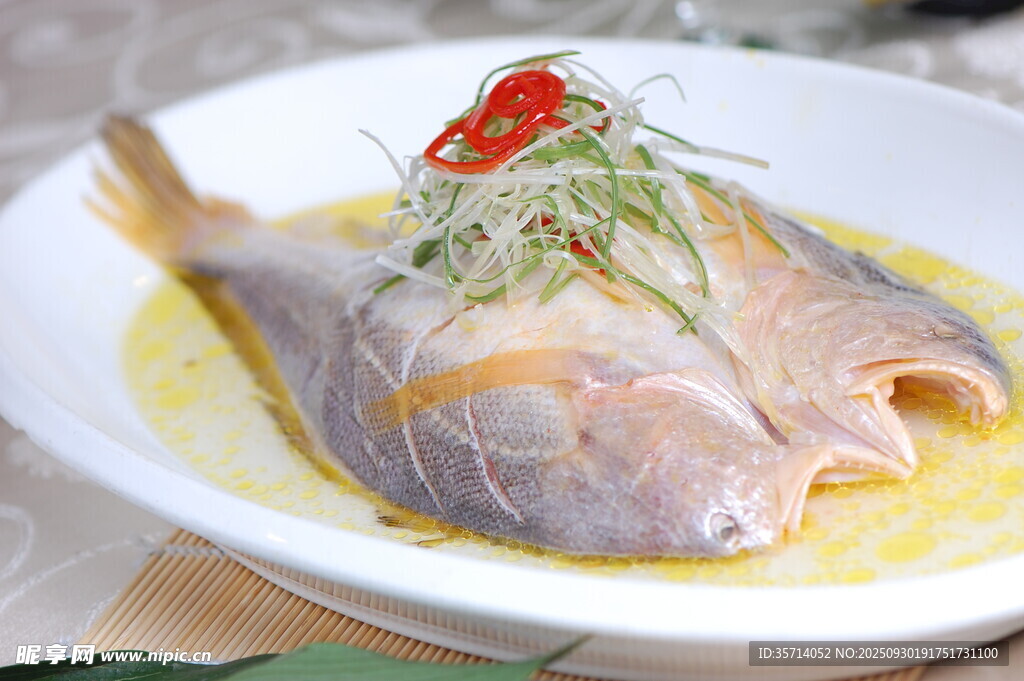 清蒸金鯧魚鮮嫩誘人