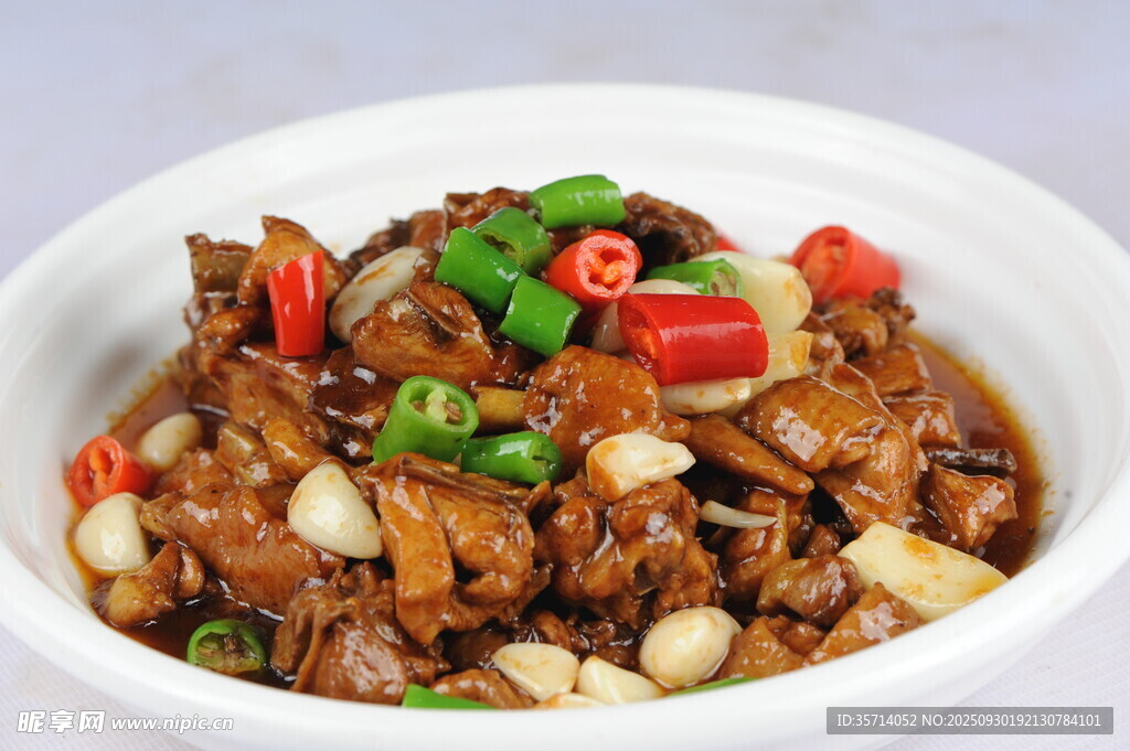 香辣美味炒兔肉