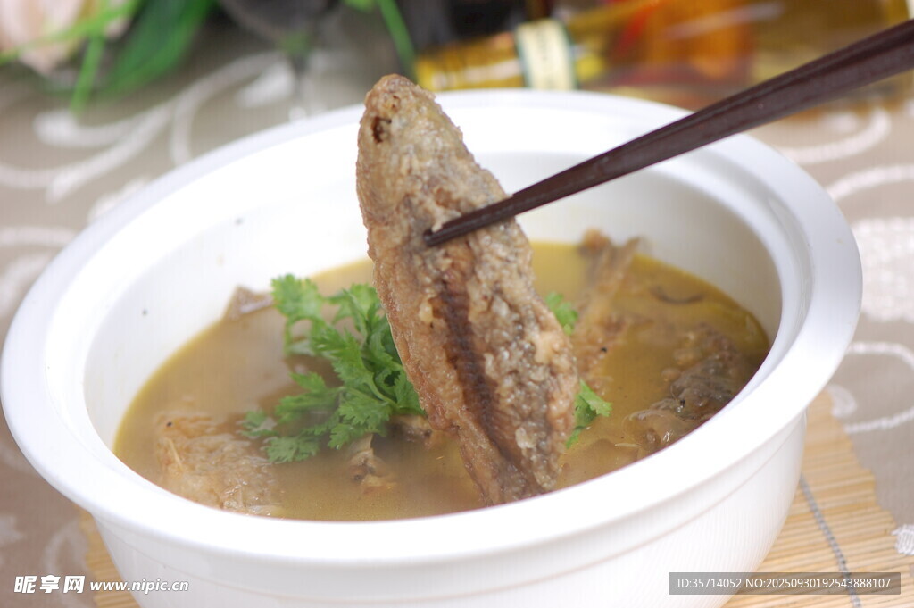 香濃湯汁中的美味燉物