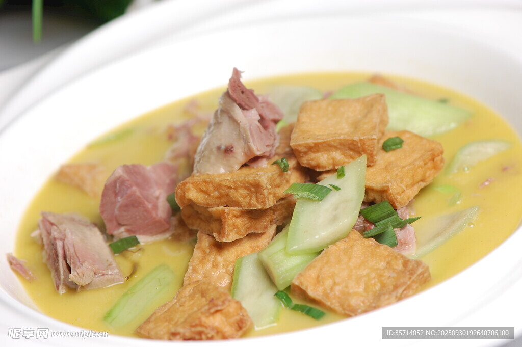 咸肉豆腐燉青菜