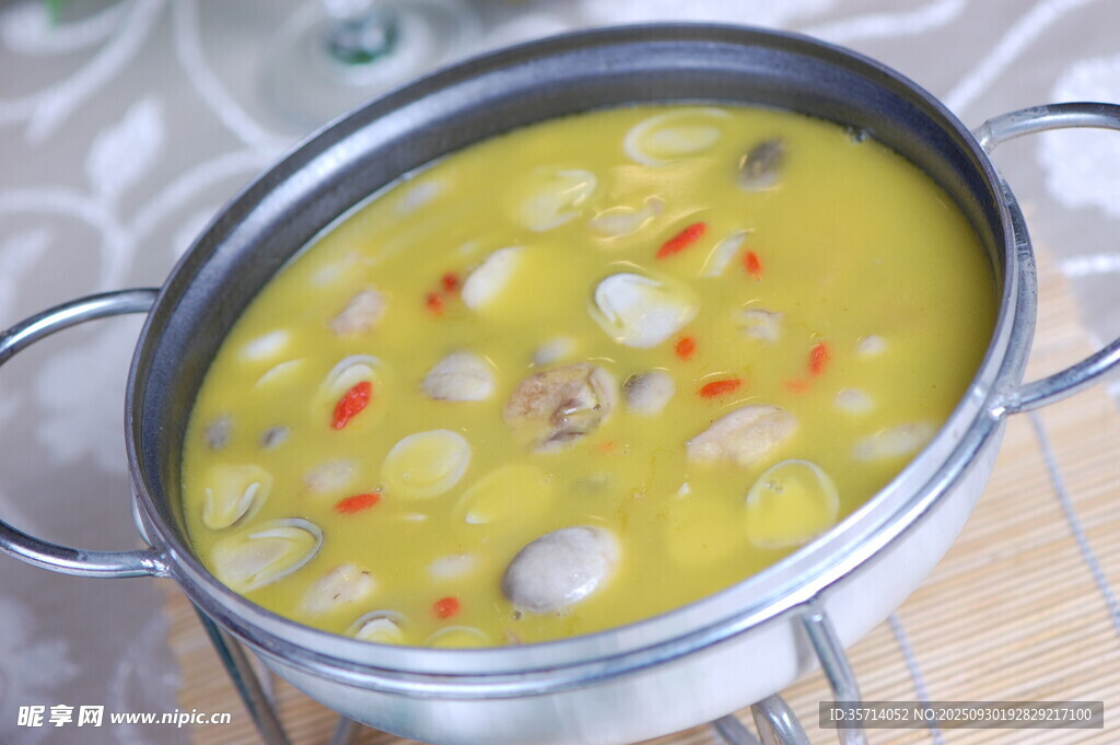 美味營養(yǎng)的蔬菜雞湯