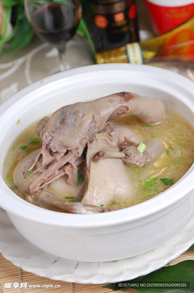 滋補(bǔ)美味老鴨湯