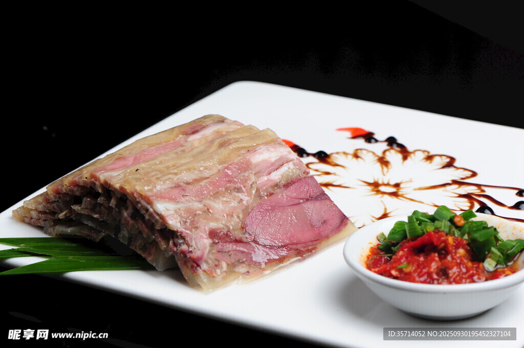 美味醬牛肉配爽口蘸料