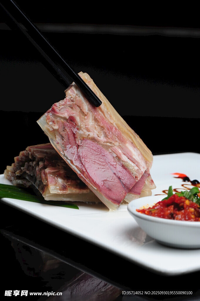 美味臘肉配蘸料