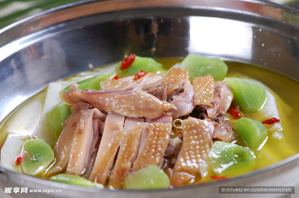 美味腐竹青菜燉肉片