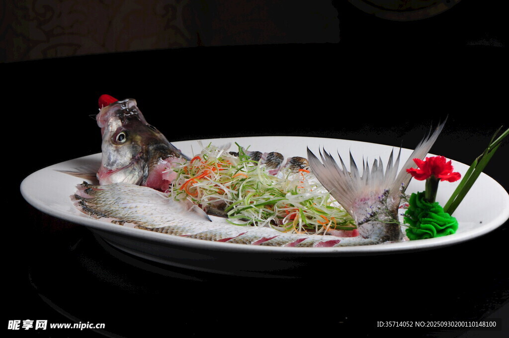 精美擺盤白魚