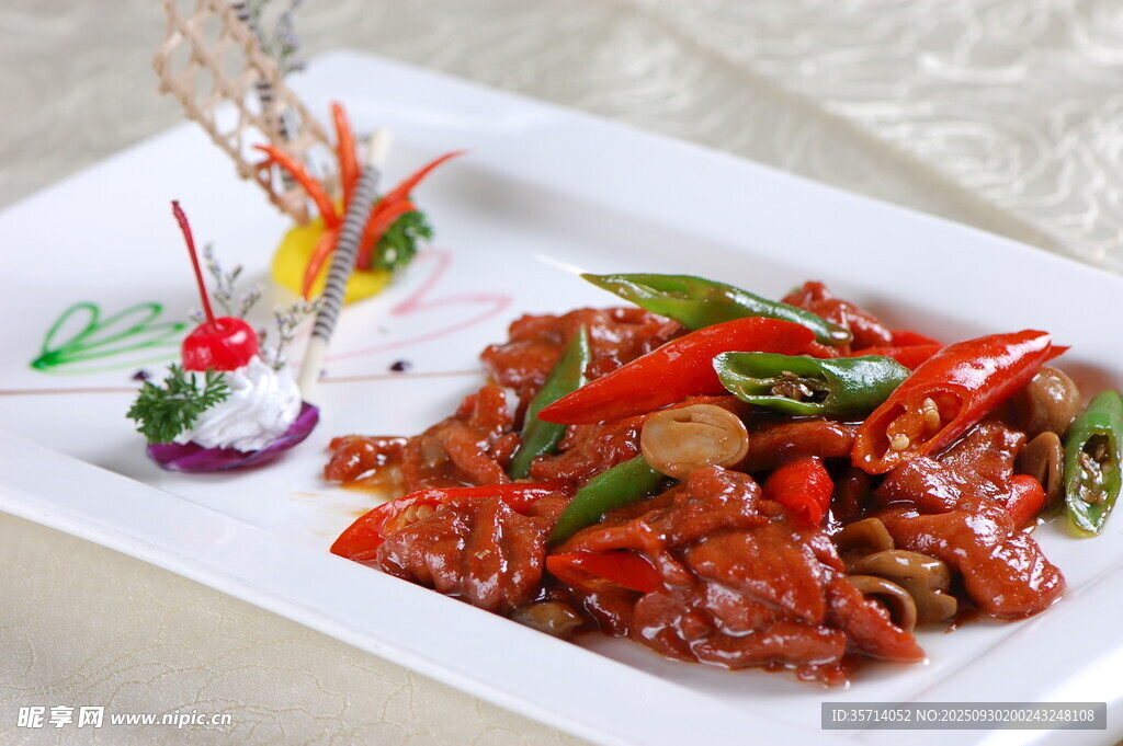 香辣美味爆炒牛肉