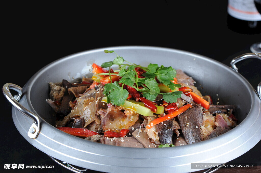 美味干鍋兔肉