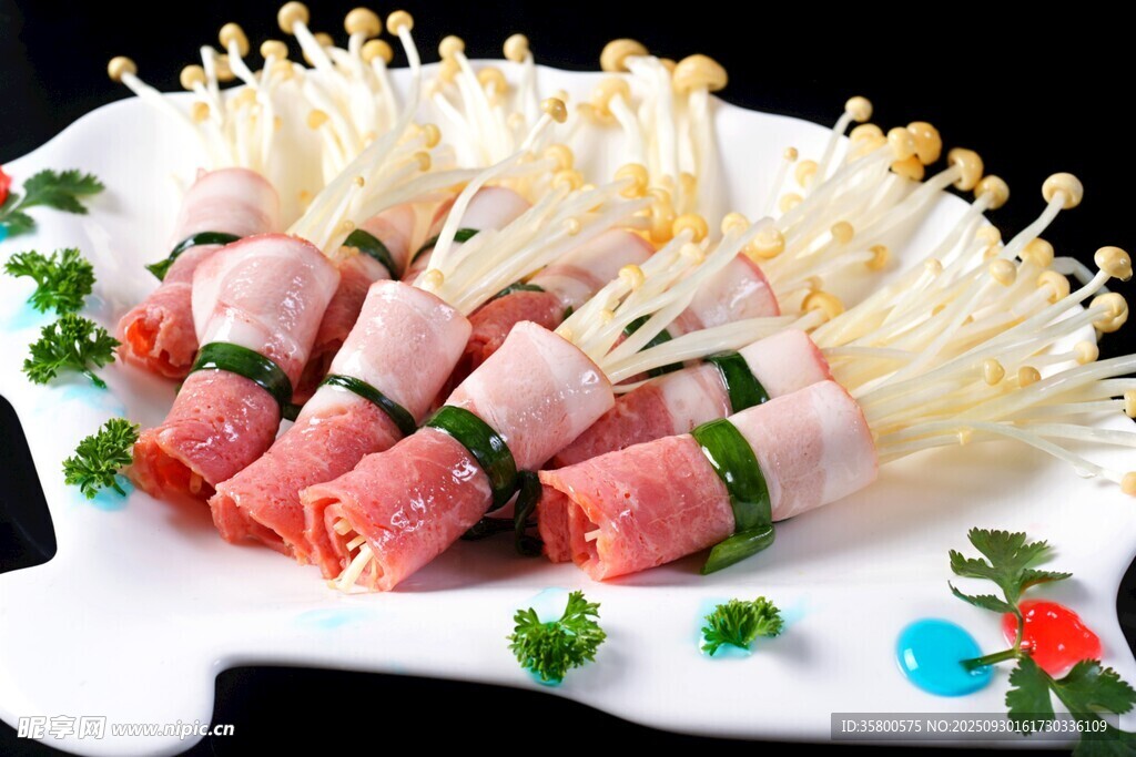 培根卷金針菇美食擺盤(pán)