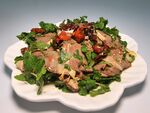 涼拌肉片配蔬菜